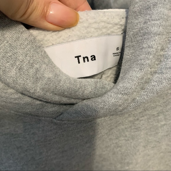❌SOLD❌ Aritzia TNA Perfect Hoodie - Picture 6 of 6